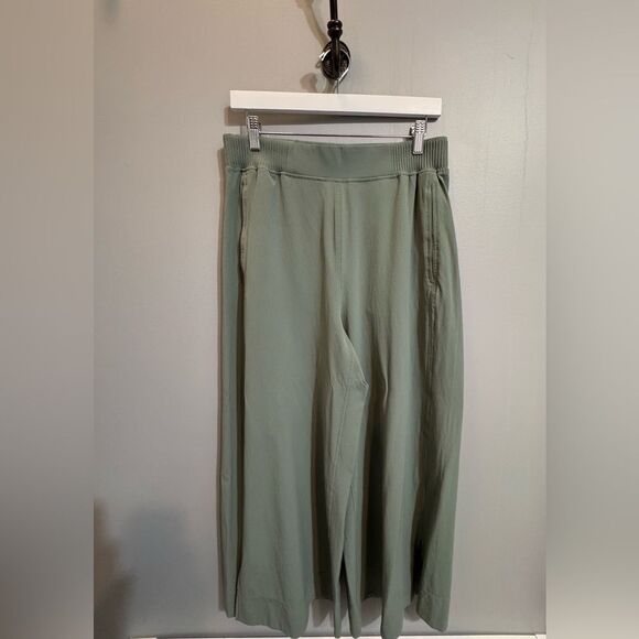 Lululemon Stretch Woven Wide Leg Pant - Picture 1 of 10
